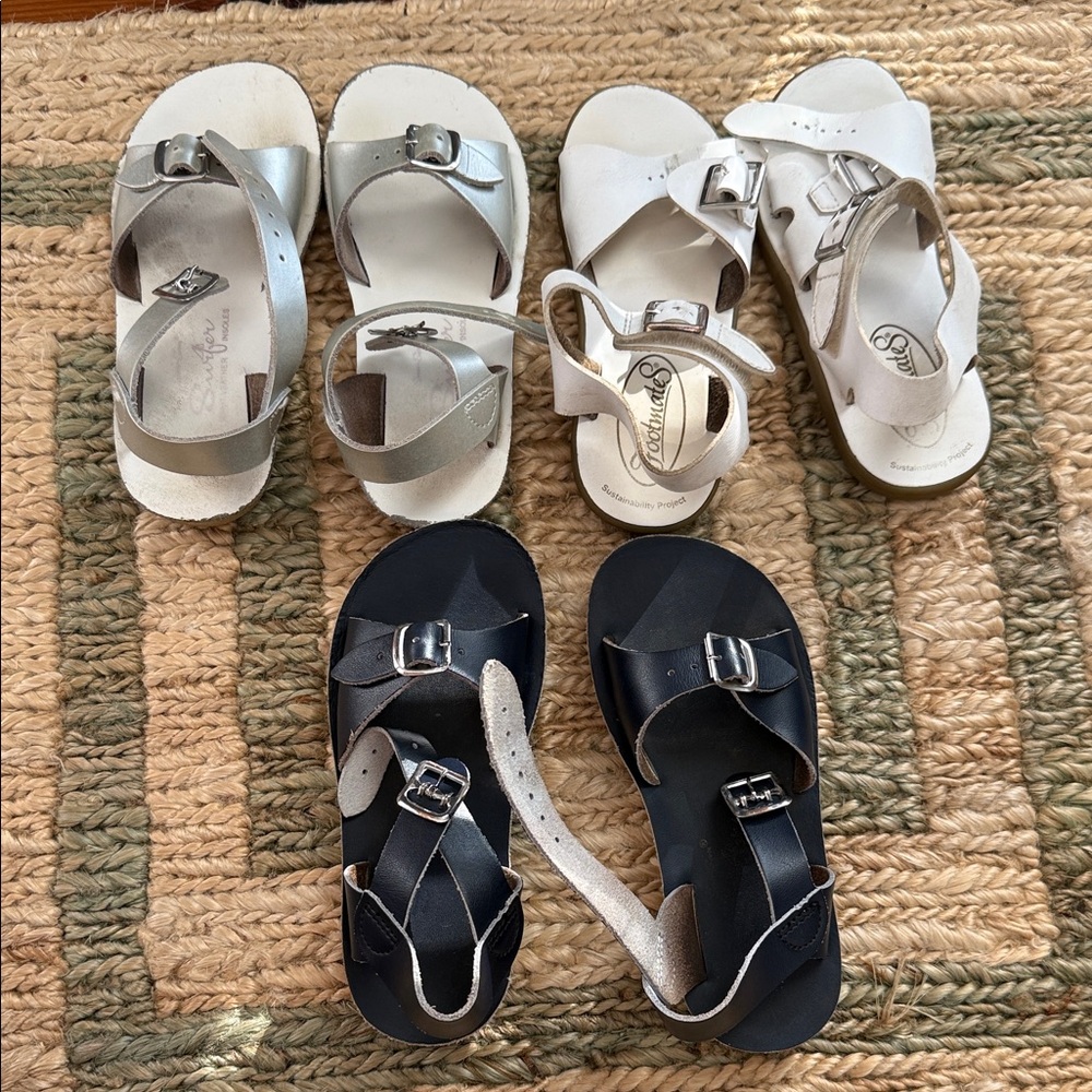 Chic Kids Sandals - Silver, White, and Black